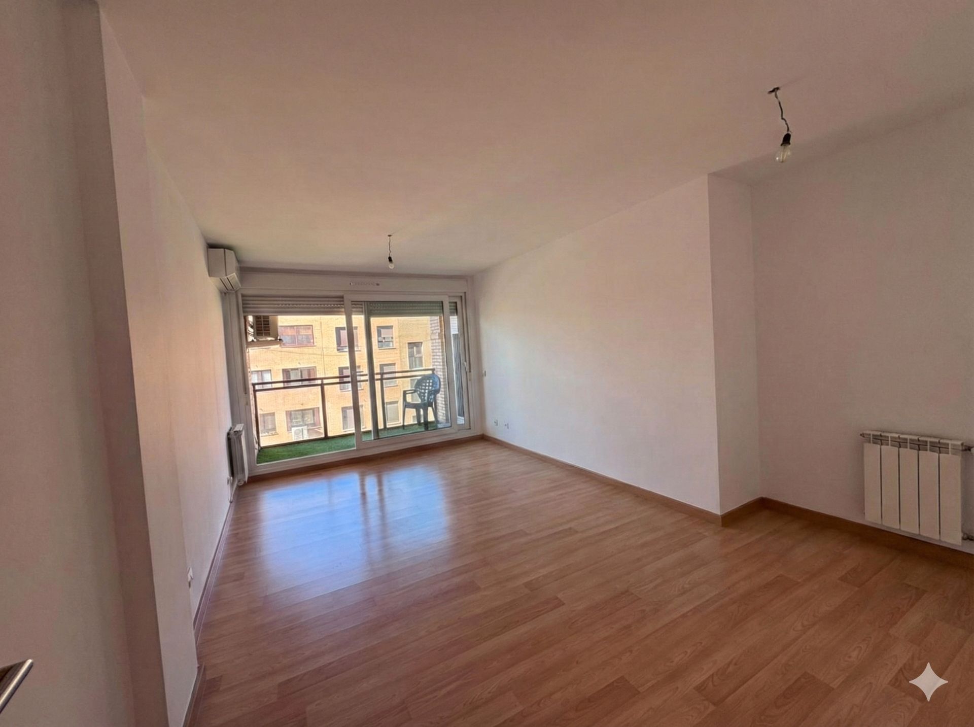 Living room of Flat for sale in Rivas-Vaciamadrid  with Air Conditioner, Heating and Private garden