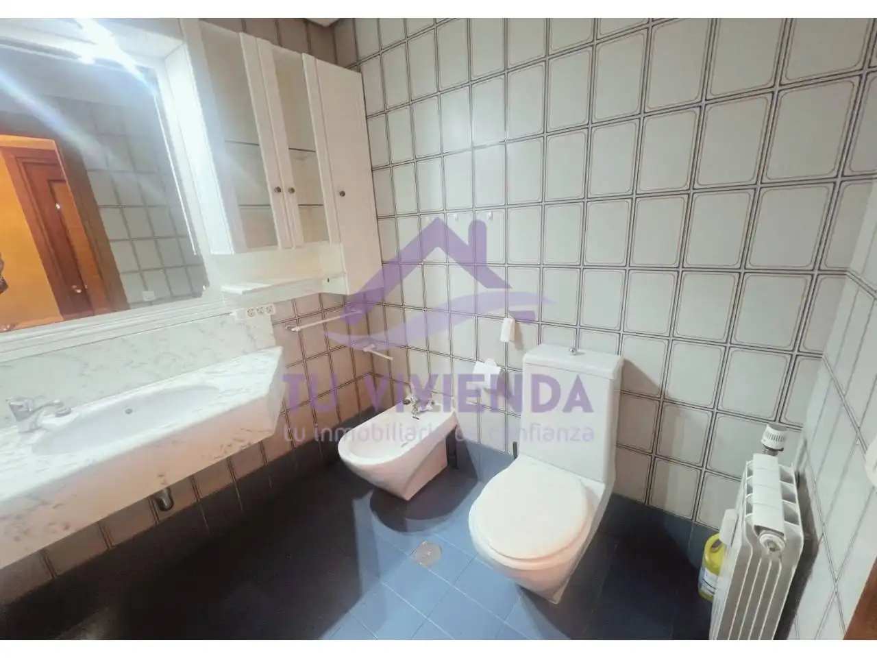 Baño de Piso de alquiler en Valladolid con Calefacción y Amueblado