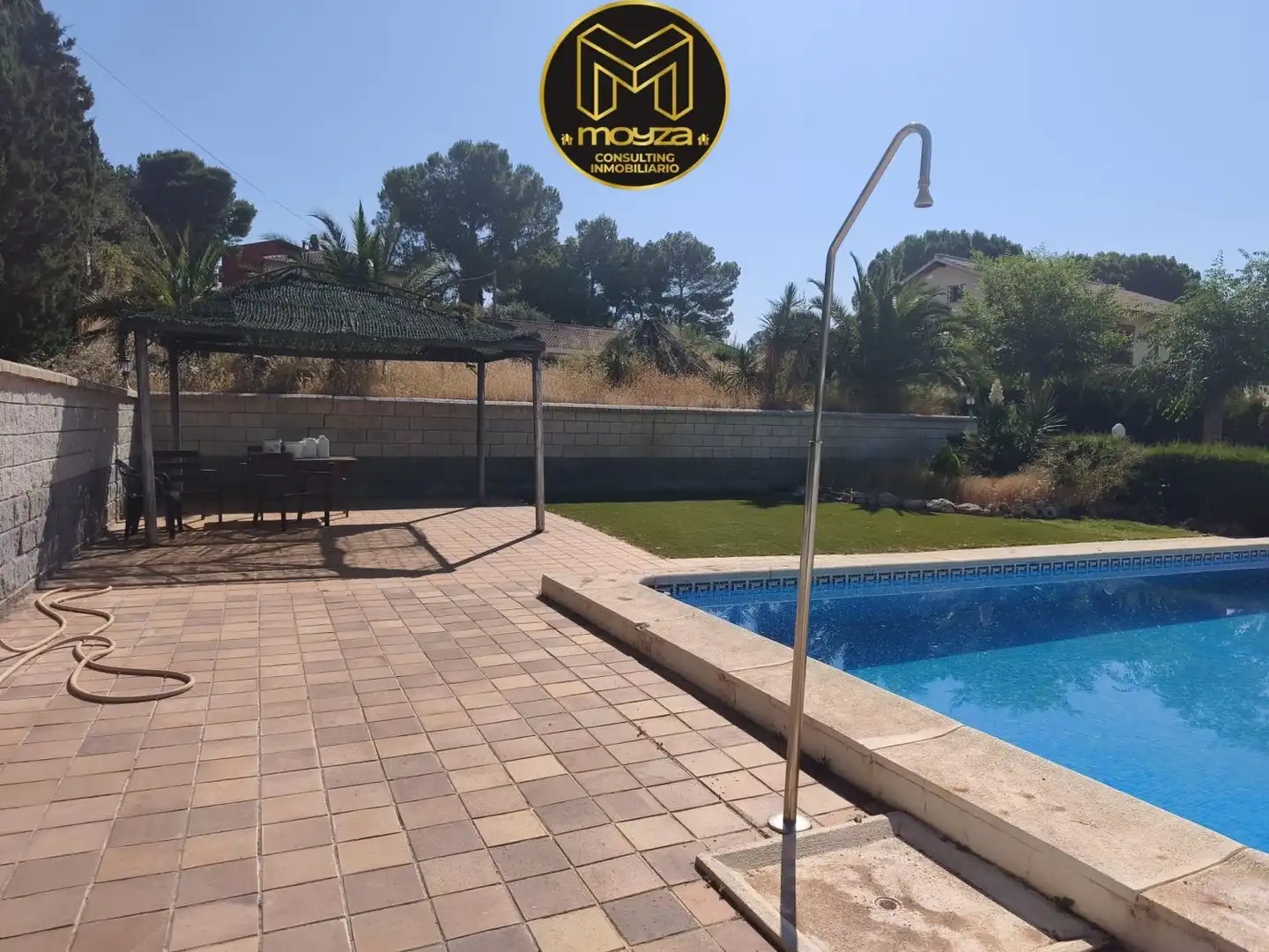 Swimming pool of Houses for sale in Jaén  with Heating and Storage room