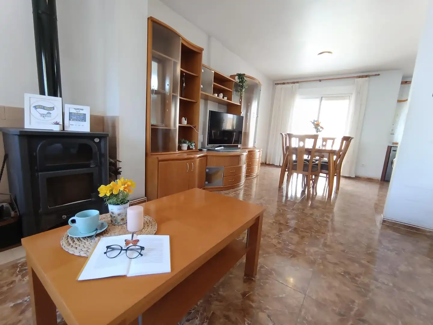 Wohnzimmer von Einfamilien-Reihenhaus zum Verkauf in Ulea mit Klimaanlage, Heizung und Terrasse