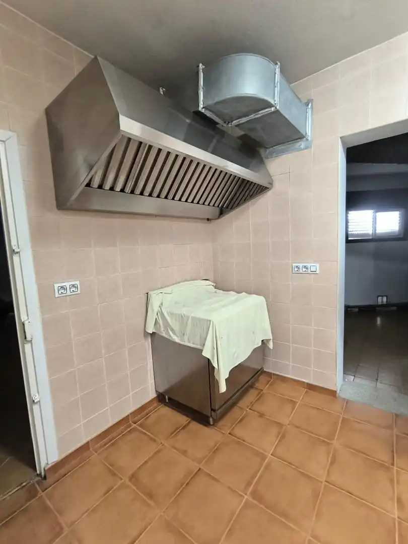 Cuina de Casa o xalet en venda en Gondomar amb Calefacció i Balcó