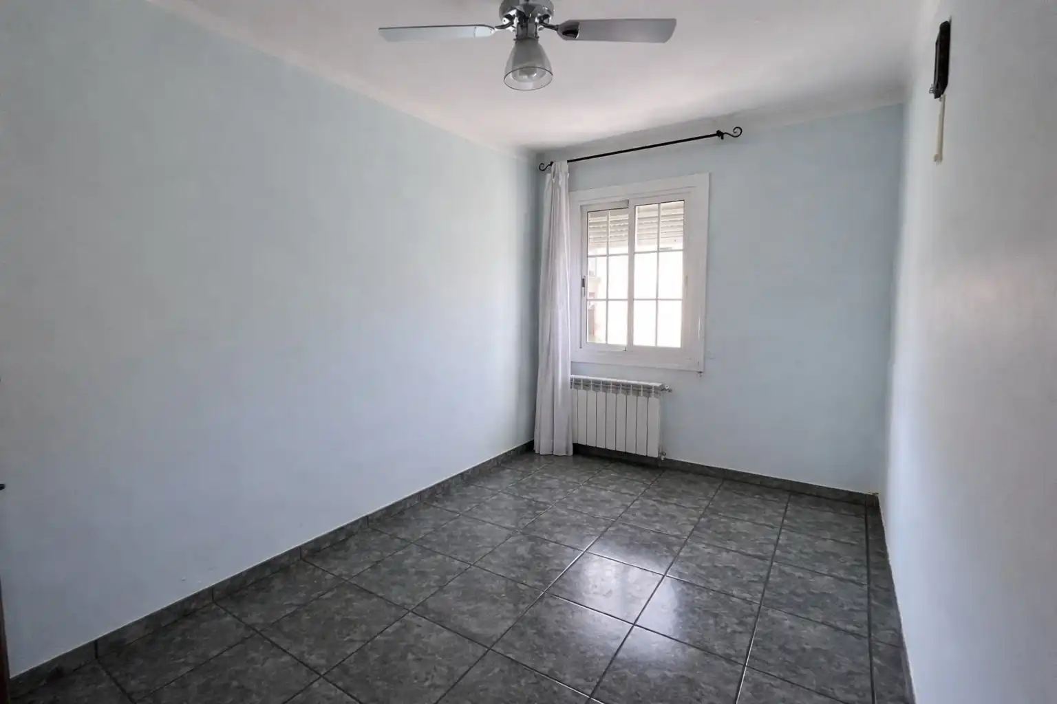 Habitación de Piso en venta en Cornellà de Llobregat