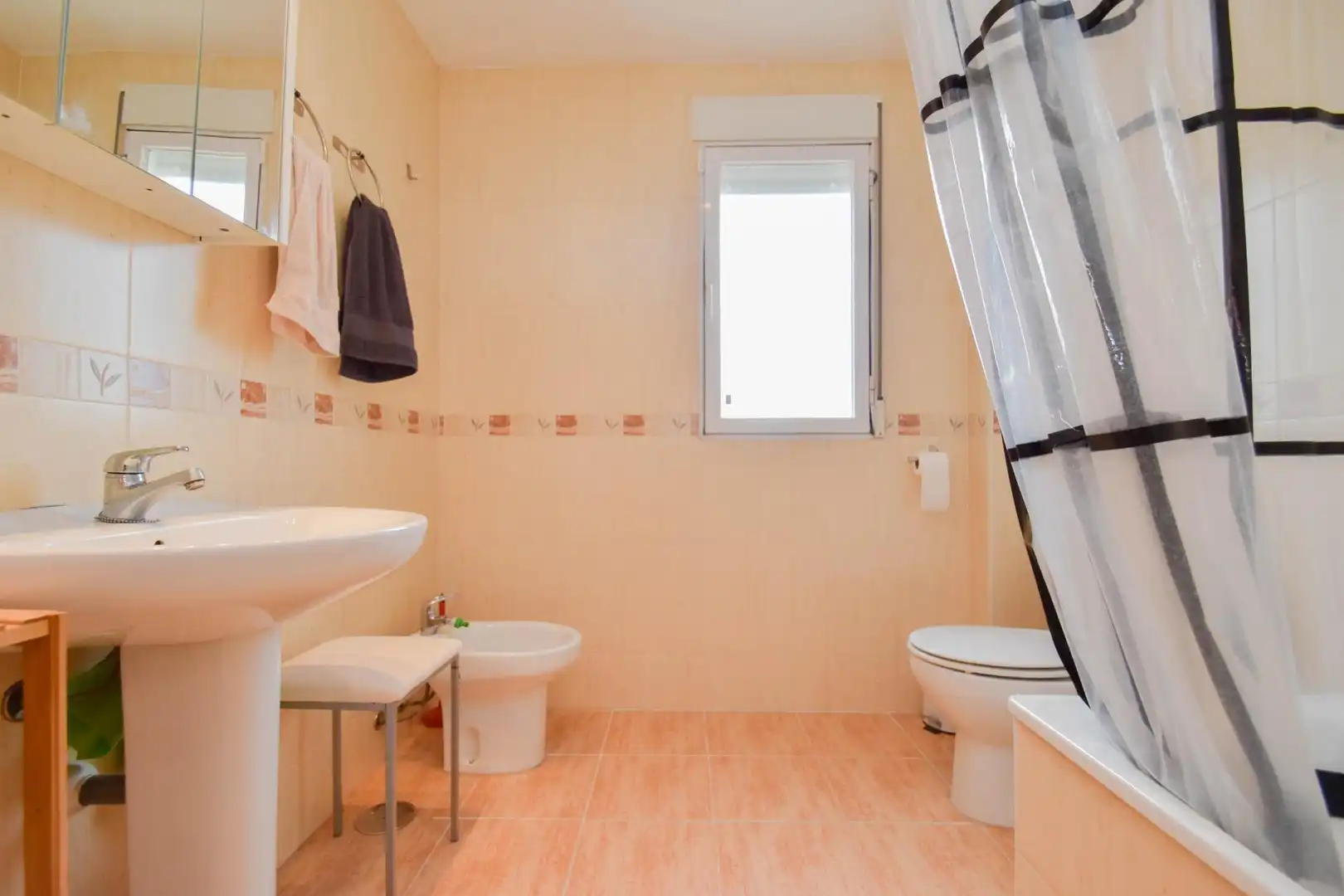 Bathroom of Duplexes for sale in Cúllar Vega  with Air Conditioner, Heating and Terrace