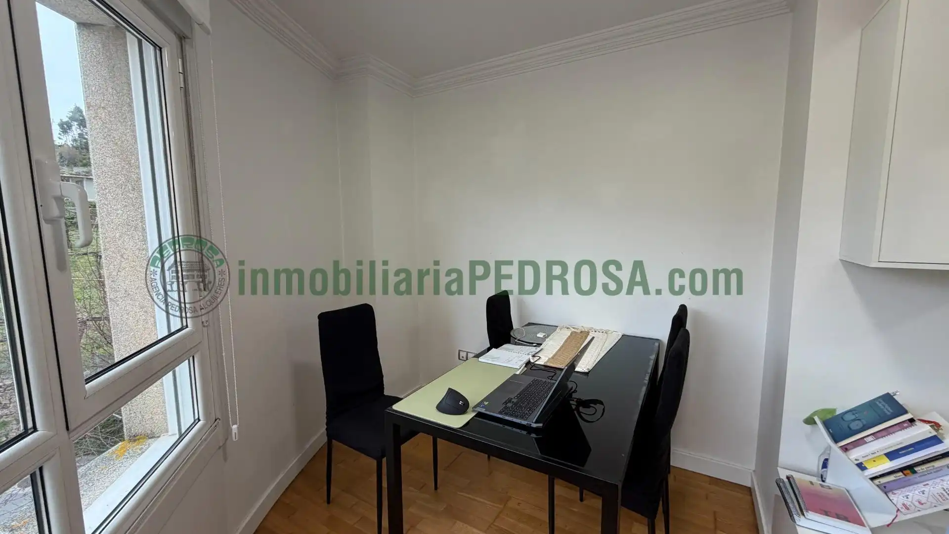 Schlafzimmer von Wohnungen zum Verkauf in Poio mit Heizung