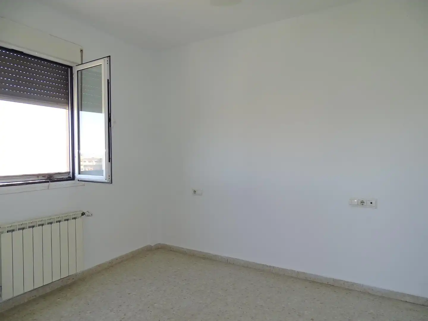 Habitación de Piso en venta en Granada con Aire acondicionado, Calefacción y Trastero