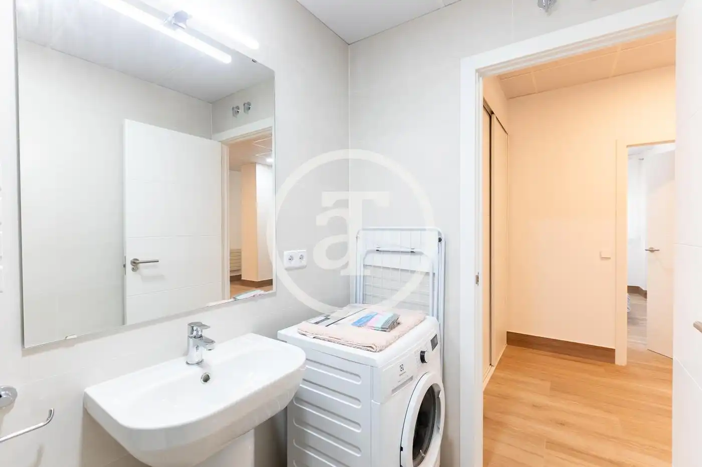 Bathroom of Flat for rent in Madrid  with Heating, Furnished and Oven