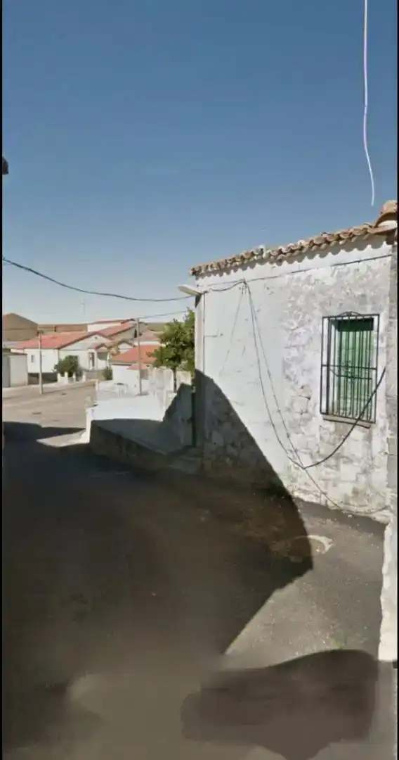 Vista exterior de Casa adosada en venda en Forfoleda amb Jardí privat