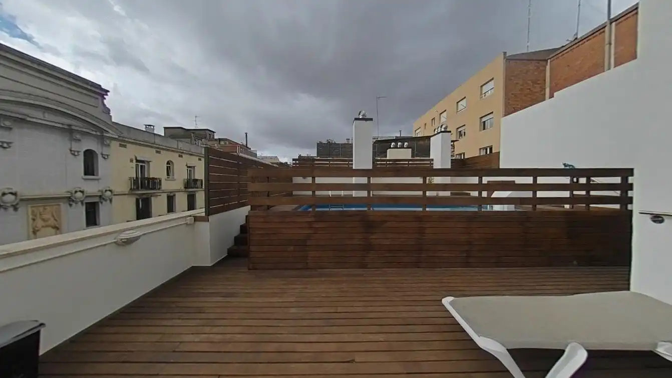 Terrassa de Pis en venda en Barcelona amb Piscina