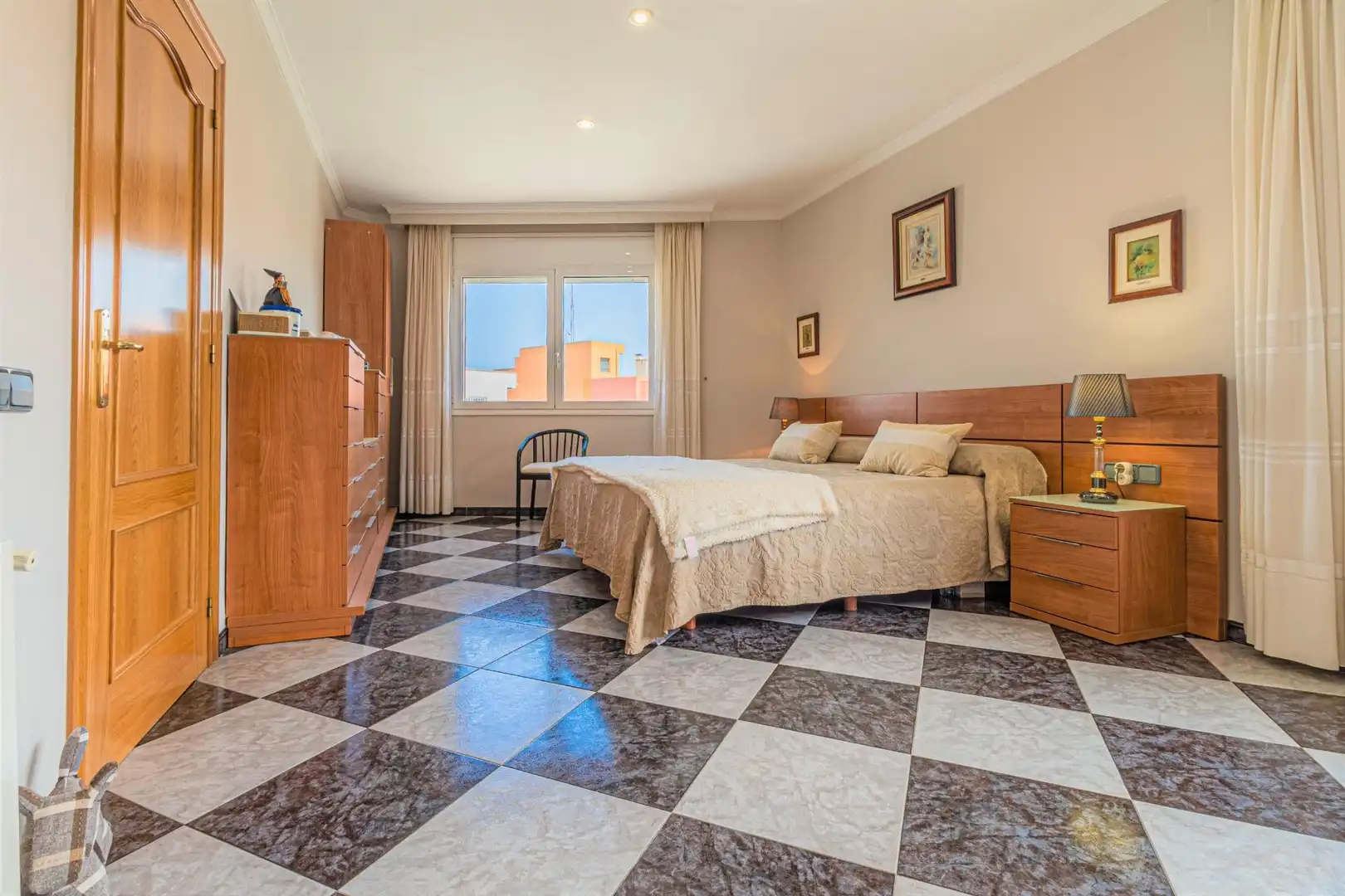 Dúplex en venda a Carrer Peni, Eixample - Horta Capallera