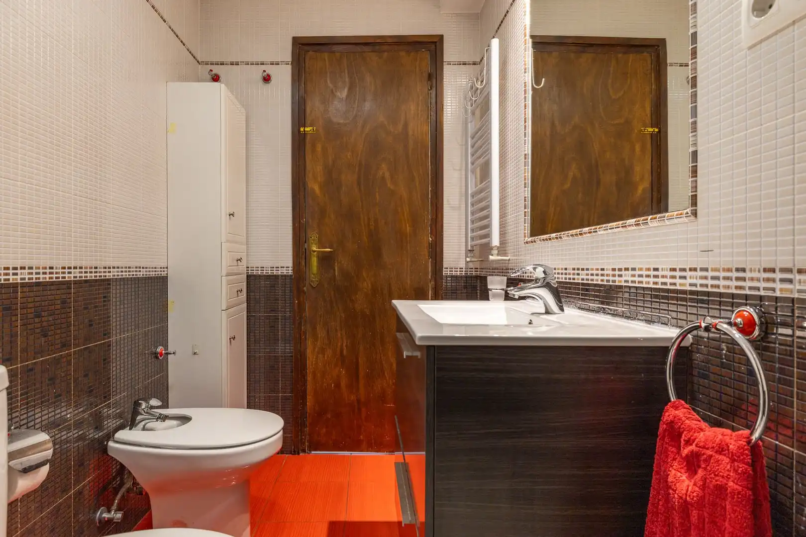 Badezimmer von Wohnungen zum Verkauf in Usera