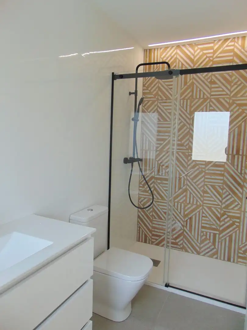 Baño de Casa adosada en venta en San Pedro del Pinatar con Aire acondicionado, Calefacción y Jardín privado