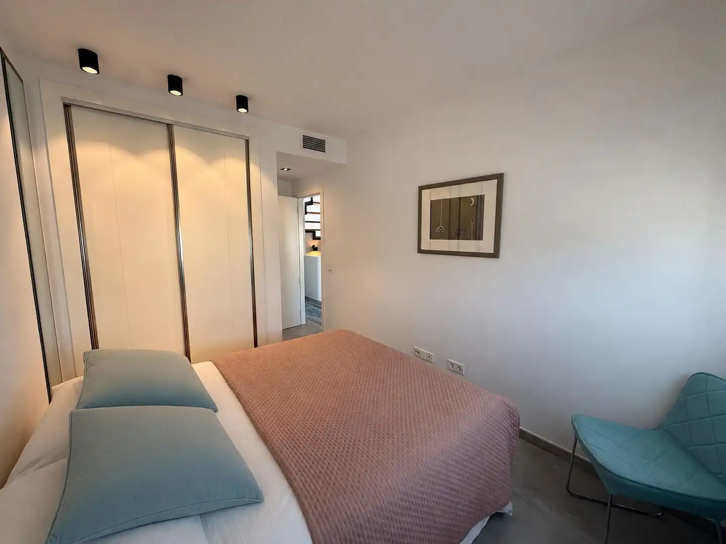 Bedroom of Houses for sale in Santa Eulària des Riu  with Air Conditioner, Heating and Terrace