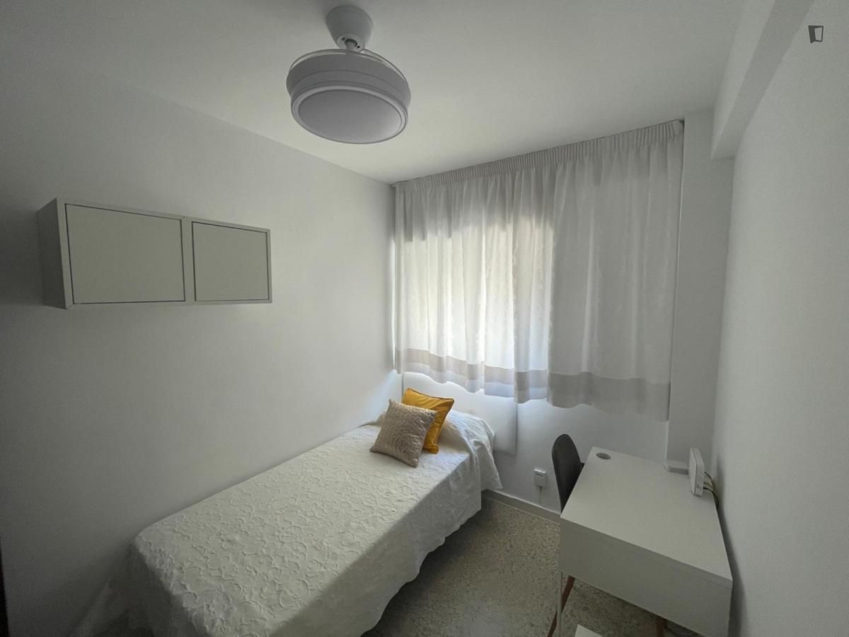 Dormitori de Apartament per a compartir en Málaga Capital amb Aire condicionat, Calefacció i Moblat