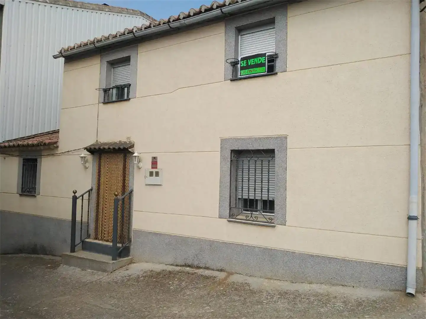 Außenansicht von Wohnung zum Verkauf in Galinduste