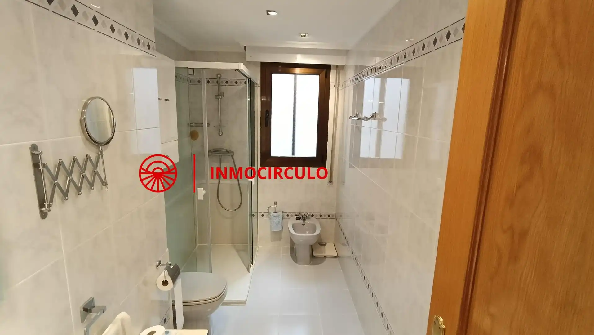 Bany de Apartament en venda en Burgos amb Calefacció i Traster