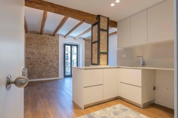 Cuina de Pis en venda en Manresa amb Calefacció, Parquet i Balcó