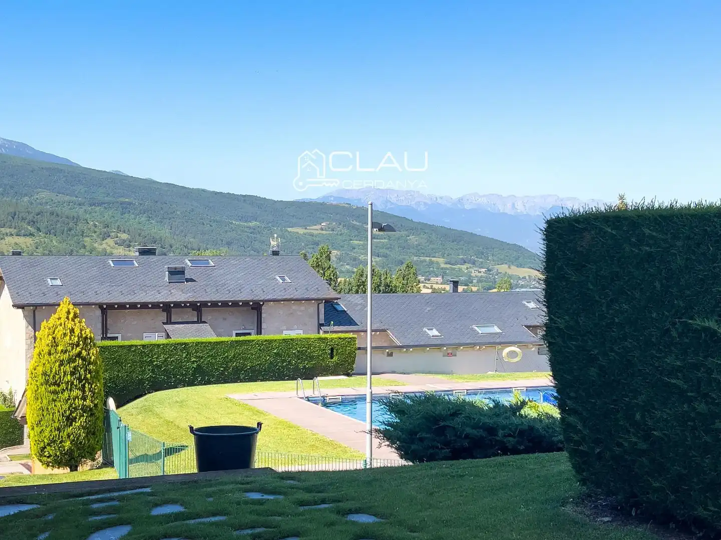 Vista exterior de Piso de alquiler en Osséja con Calefacción, Jardín privado y Parquet