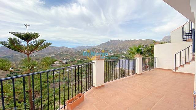 Casa-chalet en Venta en Frigiliana