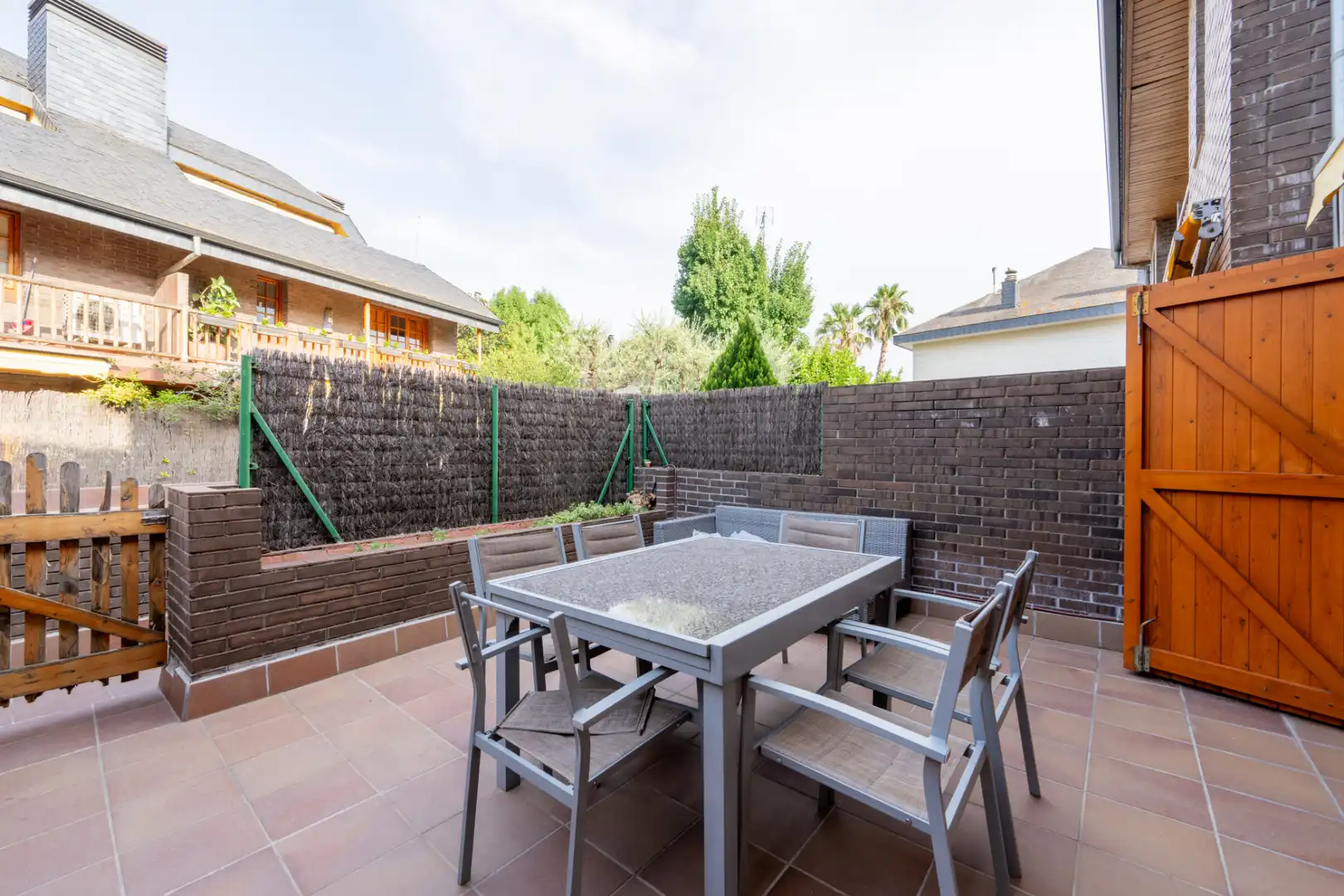 Terrassa de Casa adosada en venda en Sant Cugat del Vallès amb Calefacció, Jardí privat i Parquet