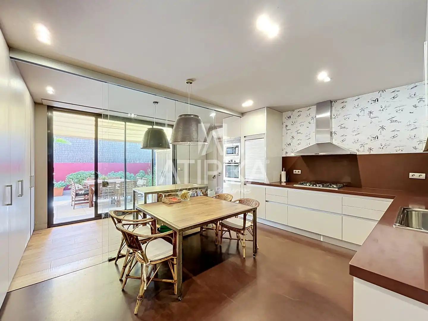 Cuina de Casa o xalet de lloguer en Sitges amb Aire condicionat, Terrassa i Piscina