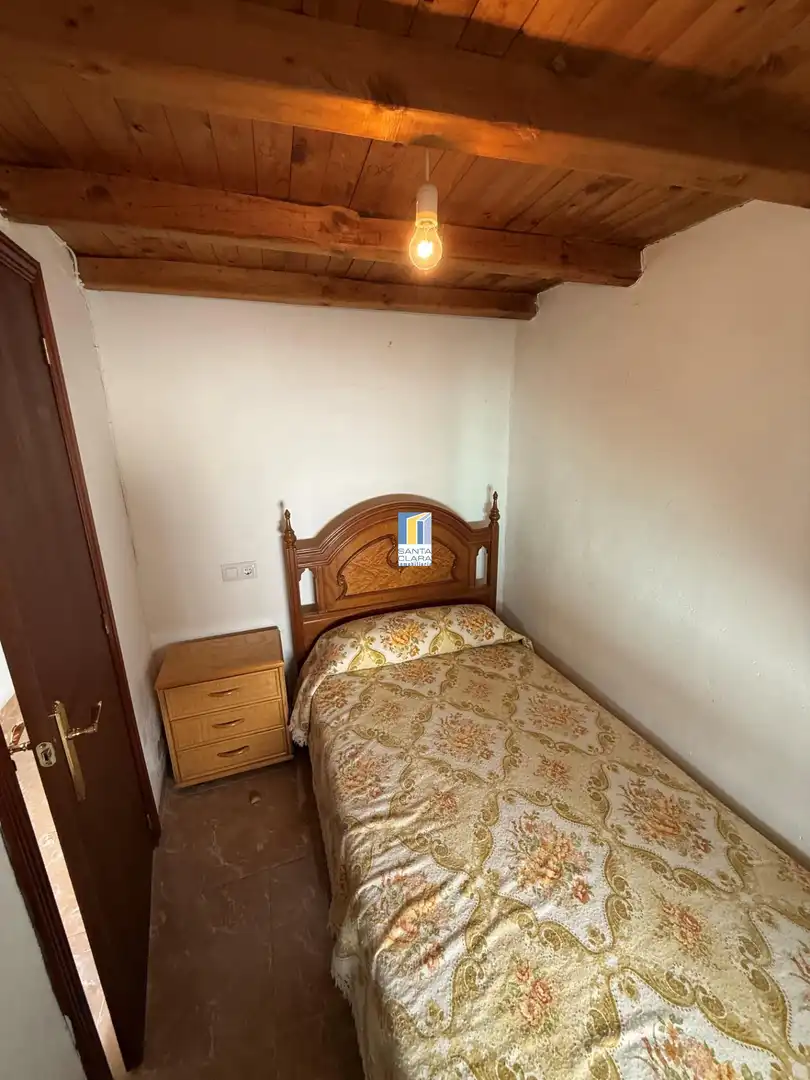 Bedroom of Houses for sale in Mayalde