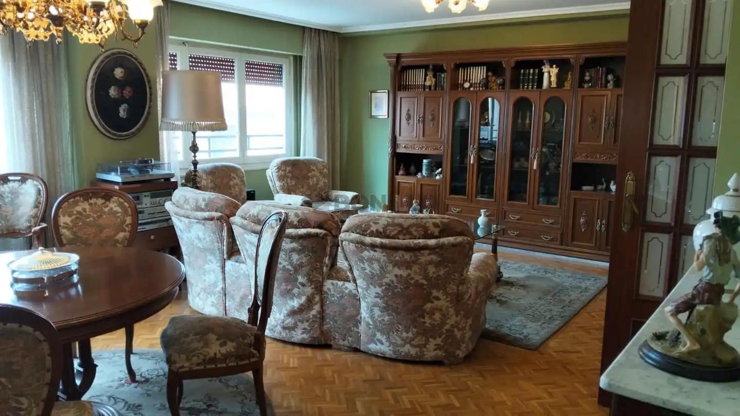 Sala de estar de Piso en venta en Teruel con Calefacción, Parquet y Amueblado