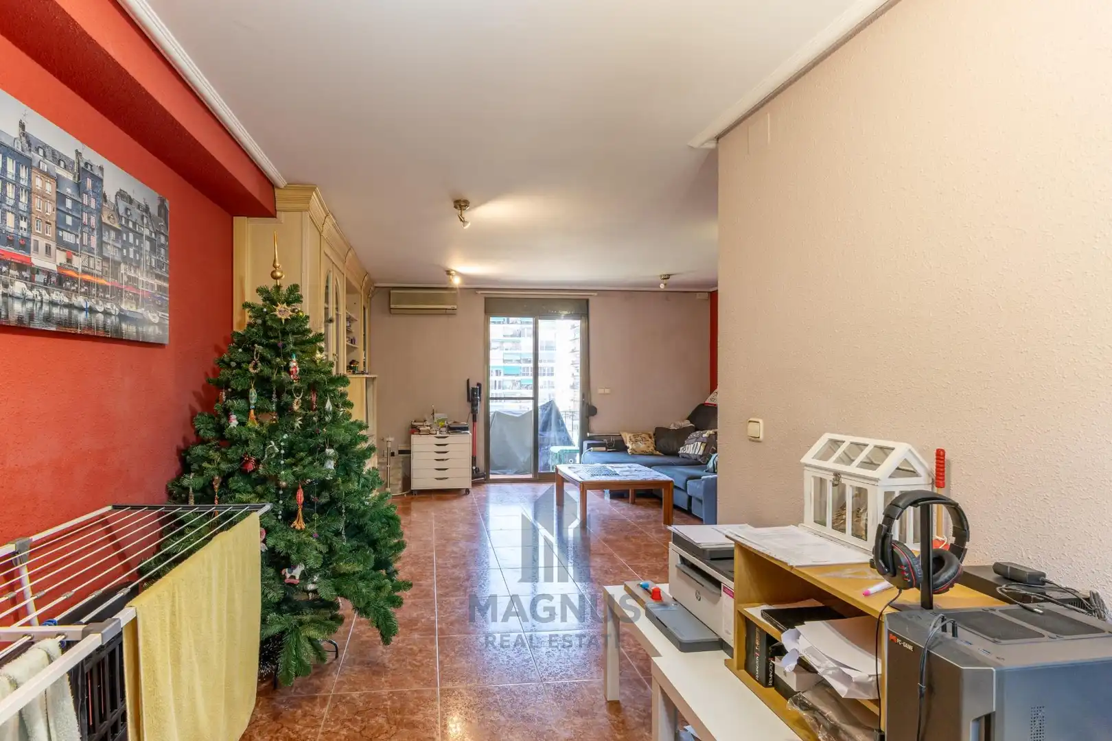Außenansicht von Wohnung zum Verkauf in Valencia mit Klimaanlage und Balkon