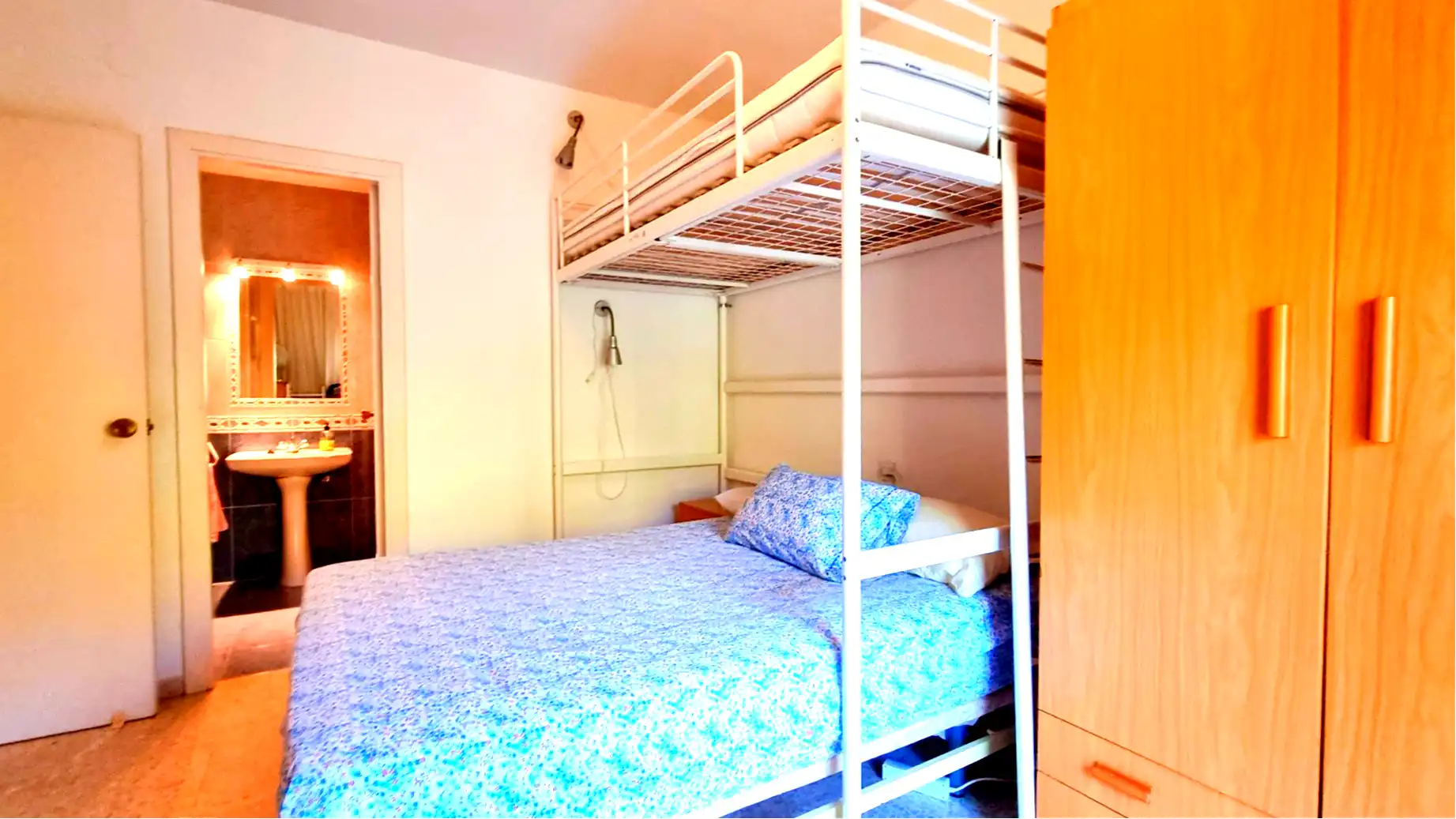 Habitación de Piso en venta en Chipiona con Amueblado