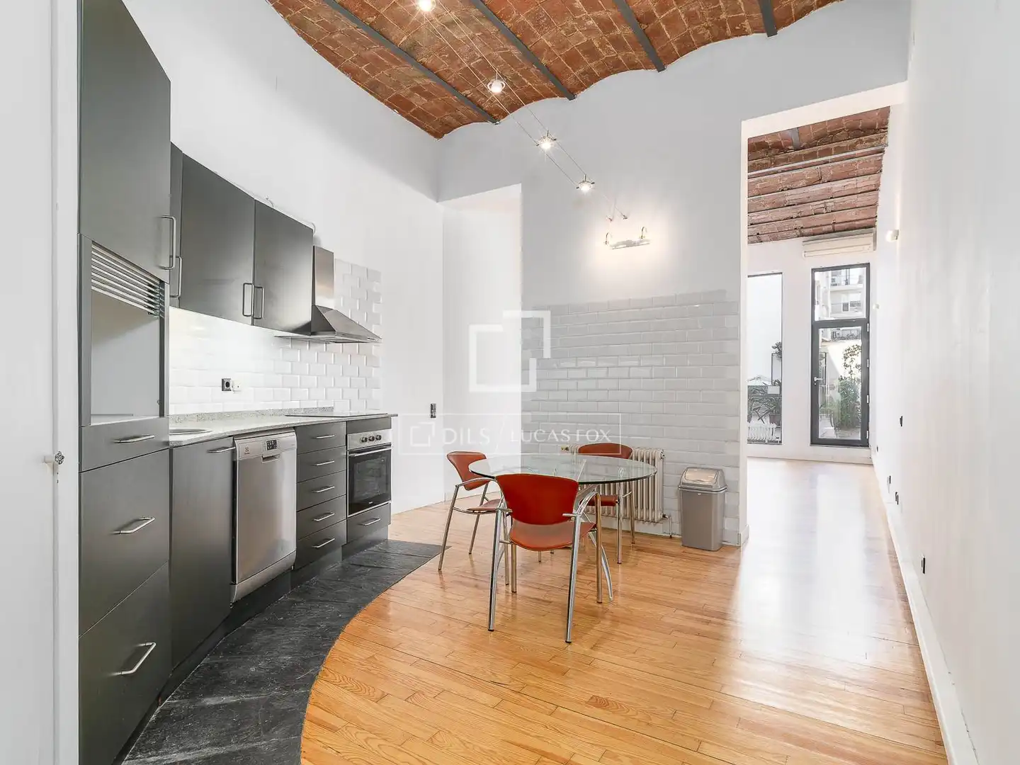 Exterior view of Flat for sale in Barcelona  with Air Conditioner, Terrace and Storage room