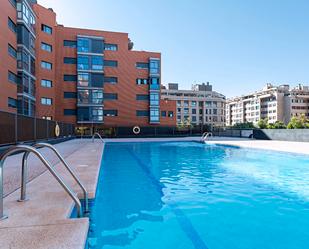 Piscina de Pis en venda en  Madrid Capital amb Parquet, Terrassa i Traster