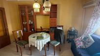 Sala d'estar de Casa adosada en venda en Puerto Real amb Aire condicionat i Terrassa