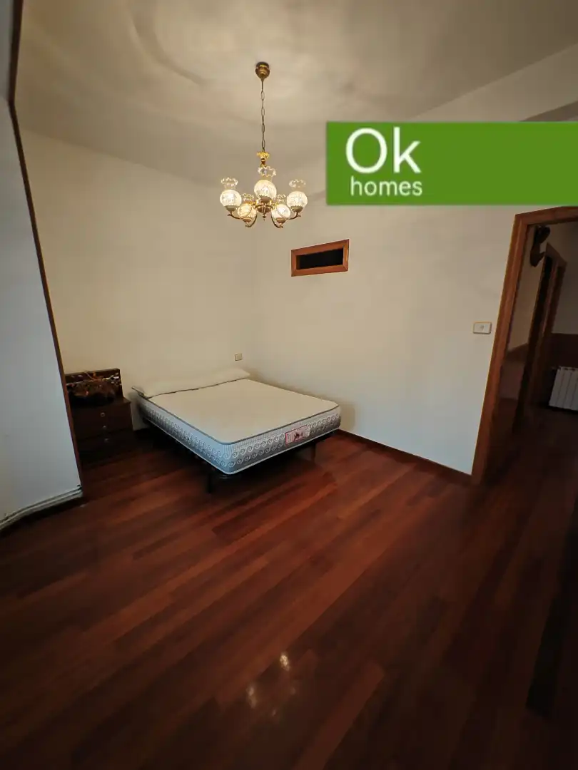 Bedroom of Detached homes for sale in Curtis  with Heating, Private garden and Parquet flooring