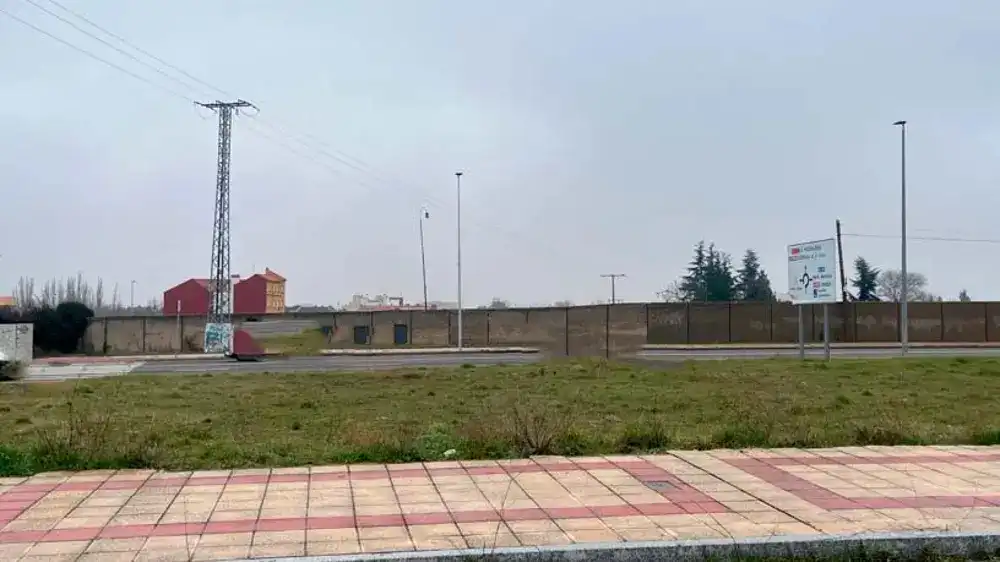 Terreni e lotti in vendita a Prolongación Polícar Mingote, imagen 4
