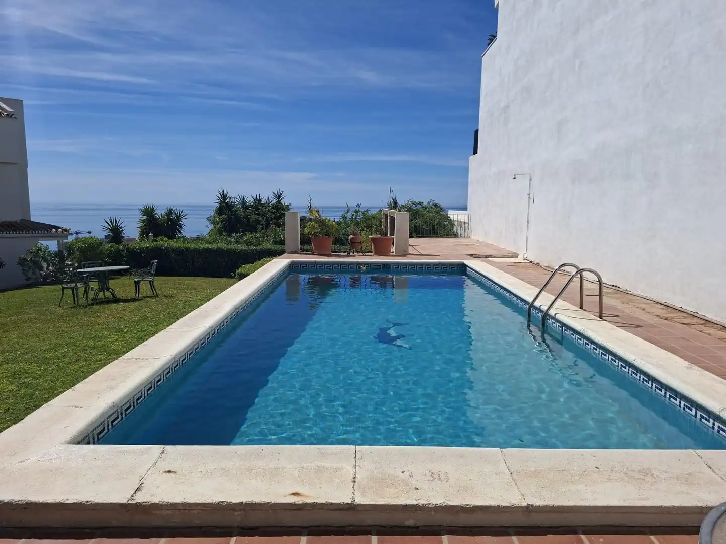 Schwimmbecken von Erdgeschoss zum Verkauf in Fuengirola mit Terrasse, Möbliert und Gemeinschaftspool