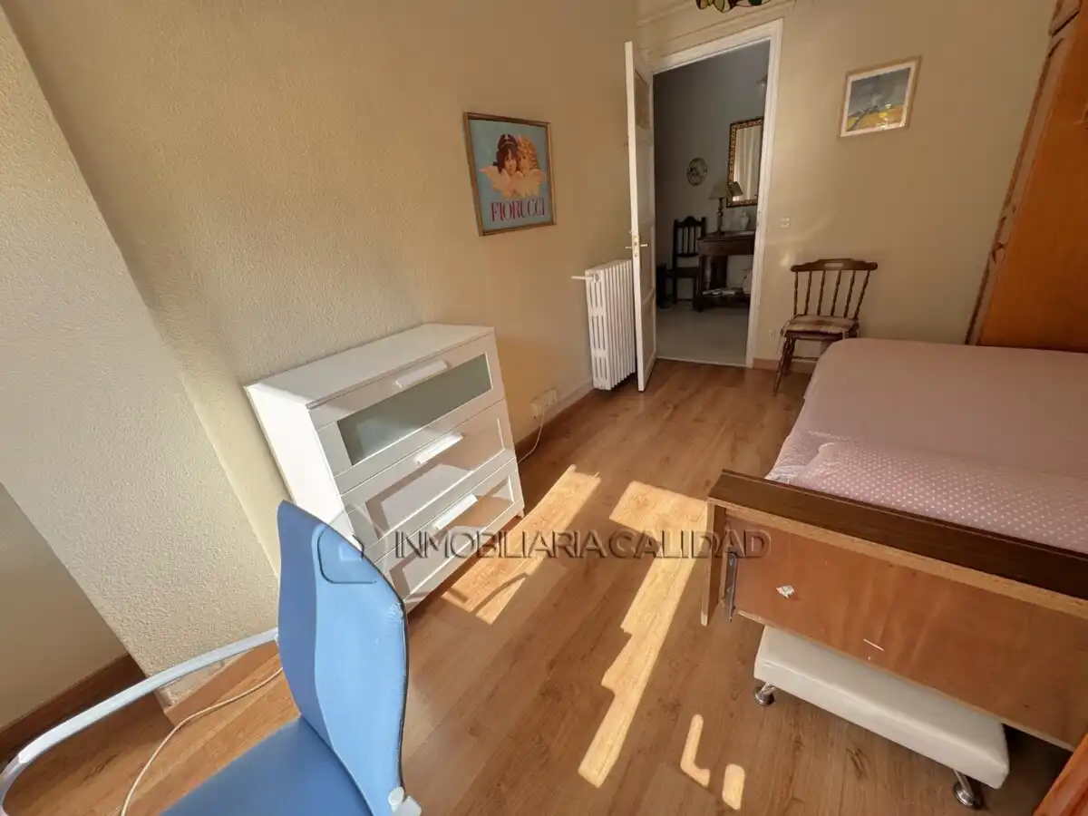Habitación de Piso de alquiler en Burgos con Calefacción y Amueblado
