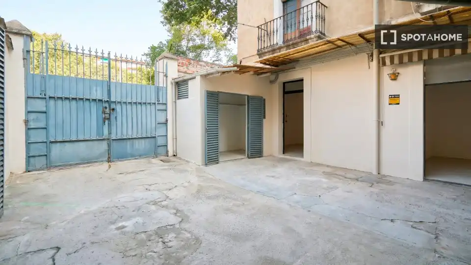 Vista exterior de Apartament per a compartir en Barcelona amb Aire condicionat, Calefacció i Terrassa