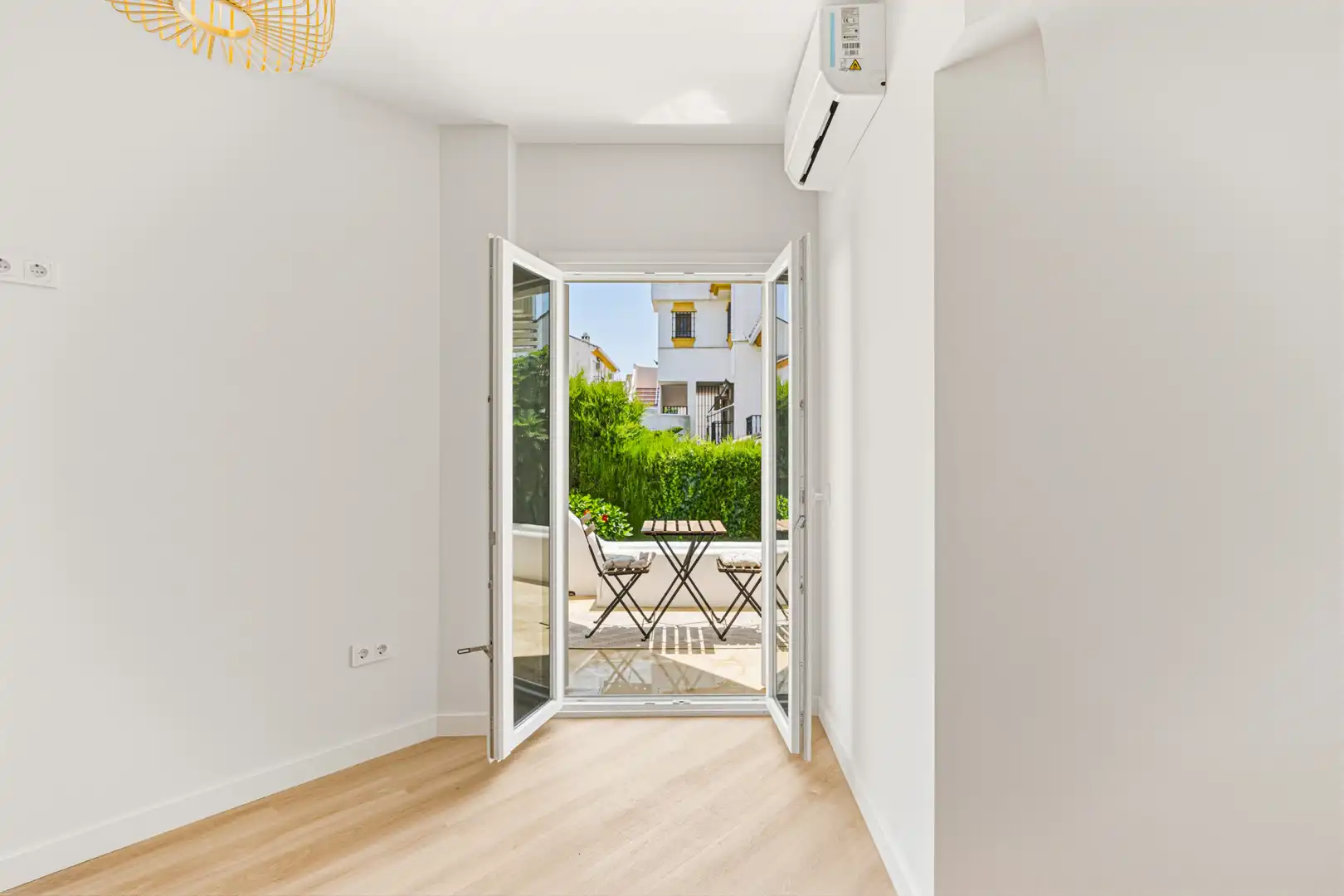 Balcony of Ground floor for sale in Mijas  with Air Conditioner, Terrace and Swimming Pool