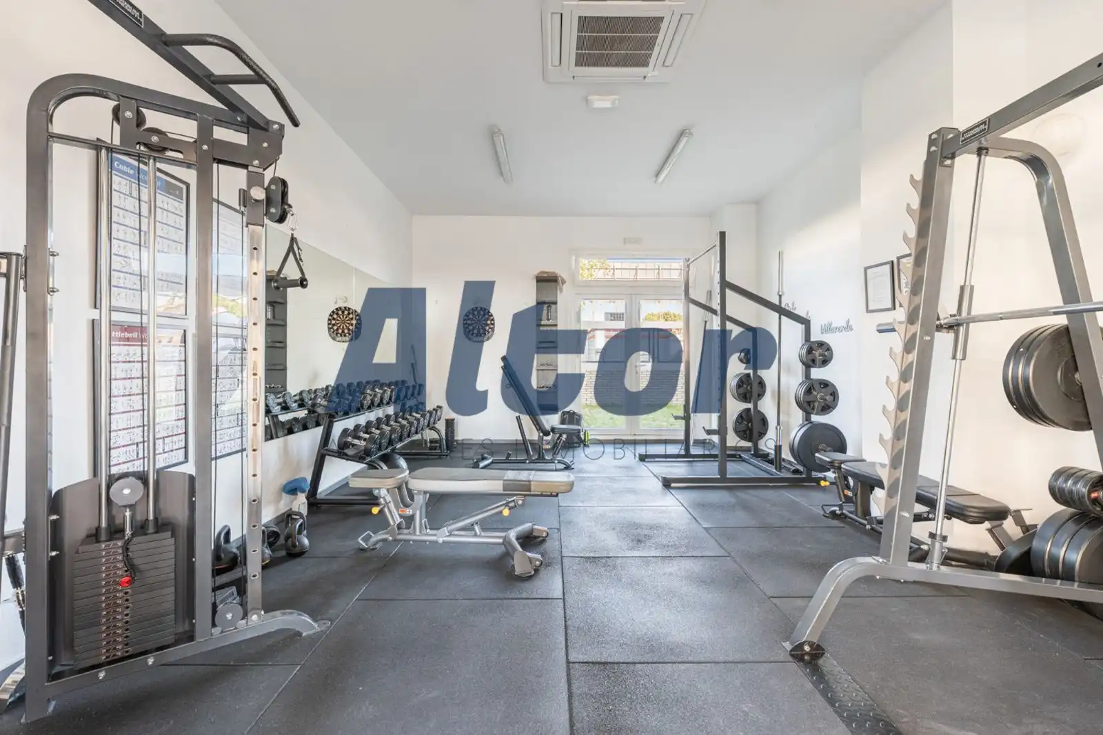 Flat for sale in Madrid  with Air Conditioner, Heating and Terrace
