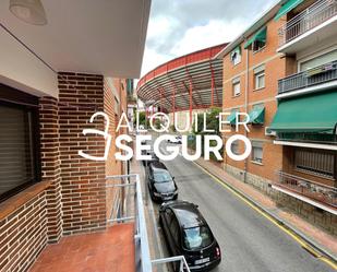 Exterior view of Flat to rent in  Madrid Capital  with Terrace
