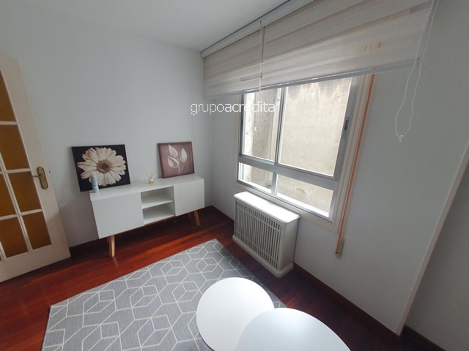 Flat to rent in República Argentina, Ensanche - Sar