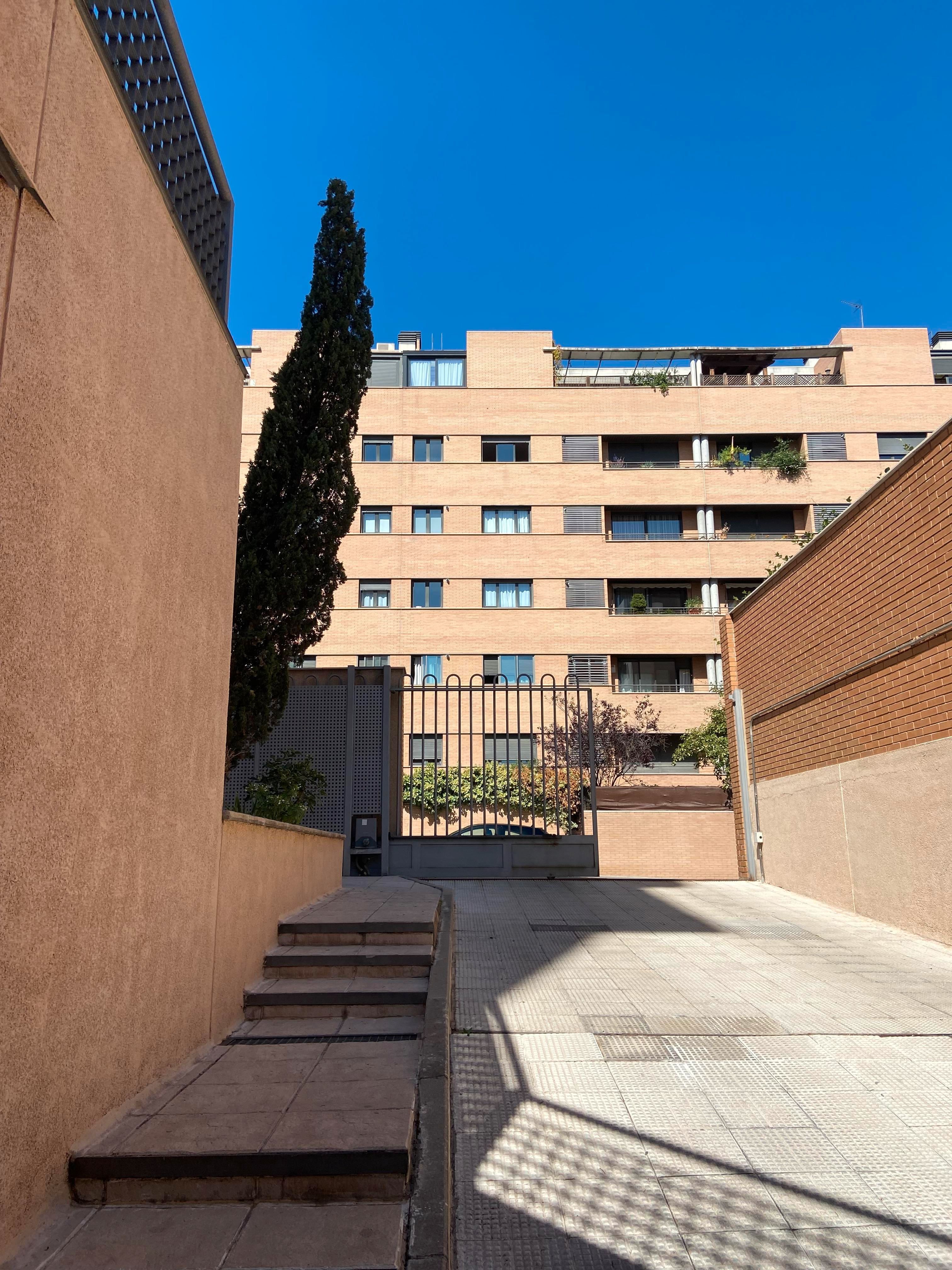 Vista exterior de Garatge en venda en  Madrid Capital
