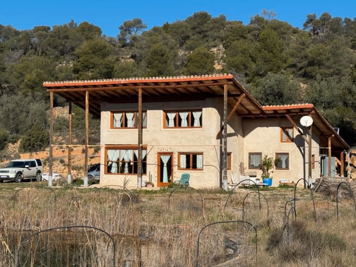 Vista exterior de Finca rústica en venta en Valderrobres con Jardín privado, Terraza y Amueblado