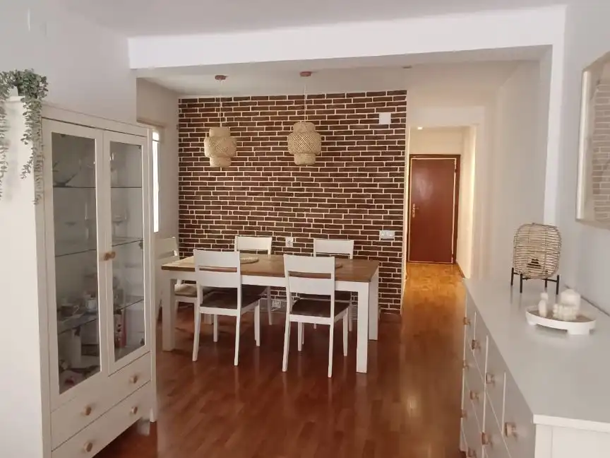 Comedor de Piso en venta en Almería con Parquet, Amueblado y Lavadora