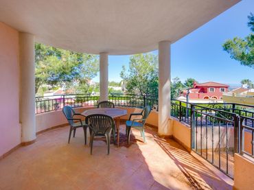 Chalet con piscina en venta en Calle ESTOCOLMO-CIUDAD COMUNICA