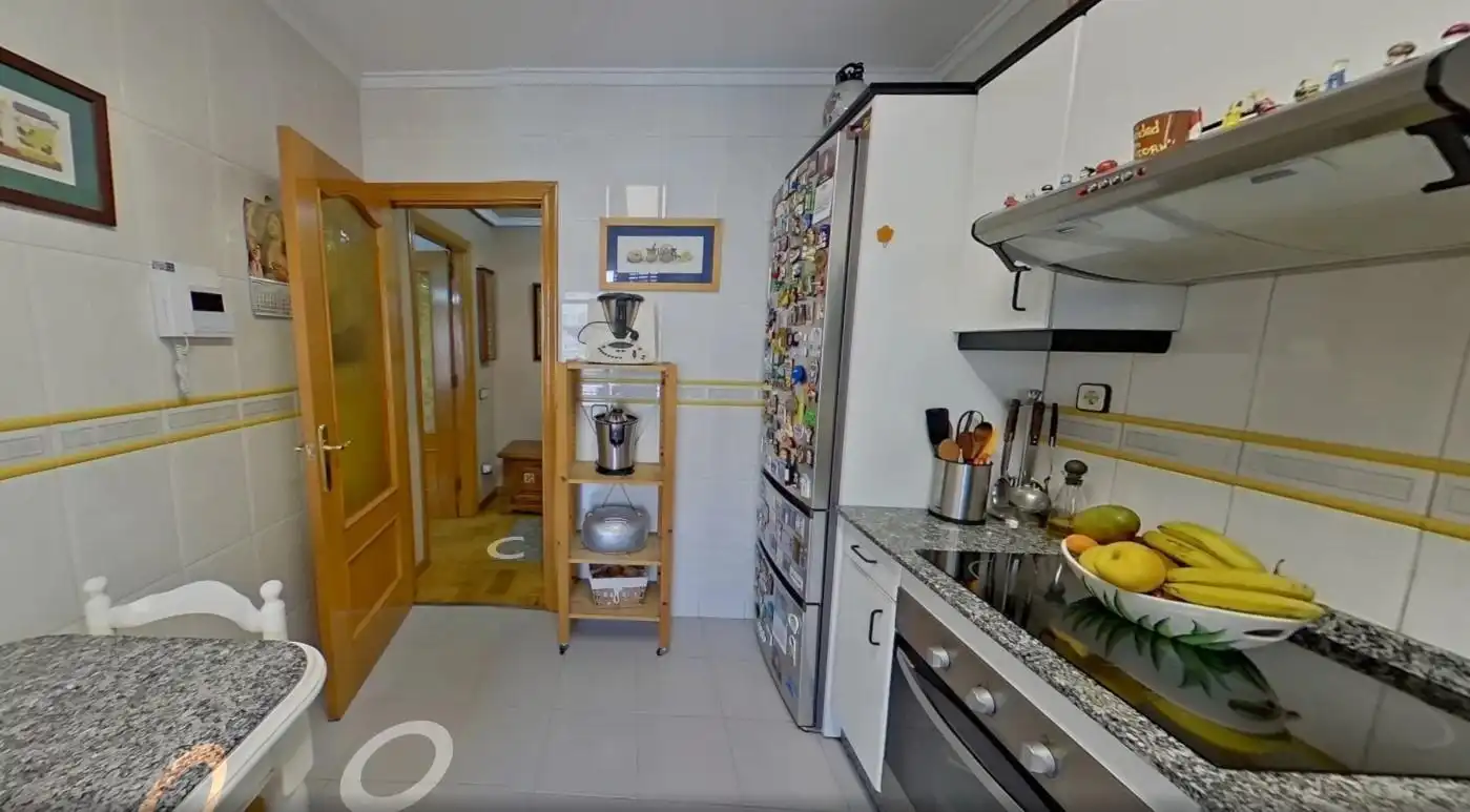 Cocina de Dúplex en venta en Oviedo  con Calefacción, Parquet y Terraza