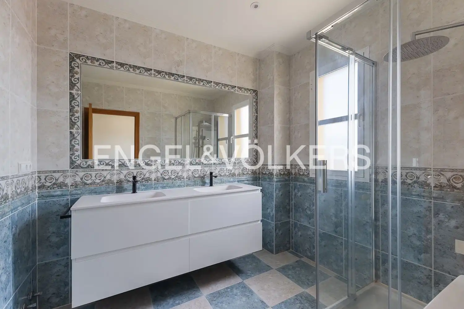 Bathroom of Houses for rent in Riba-roja de Túria, Valencia
