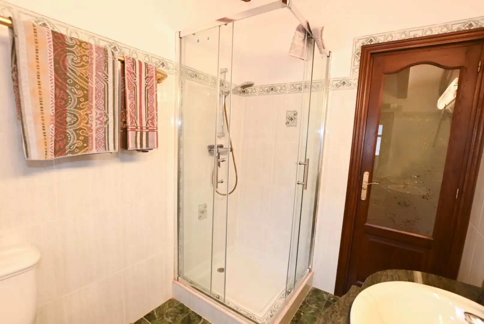Country homes for sale in Canuta