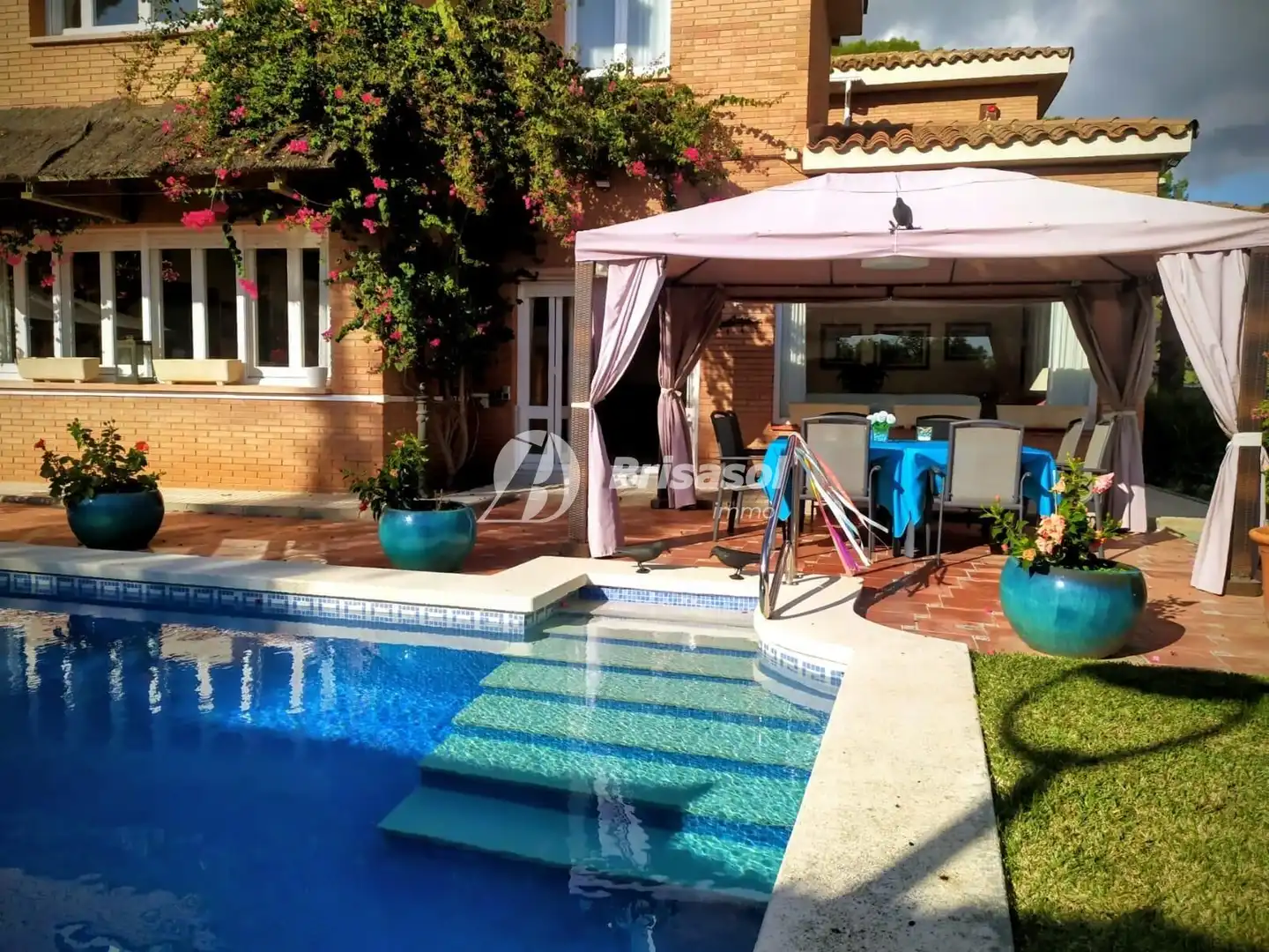 Piscina de Casa o xalet en venda en Tarragona