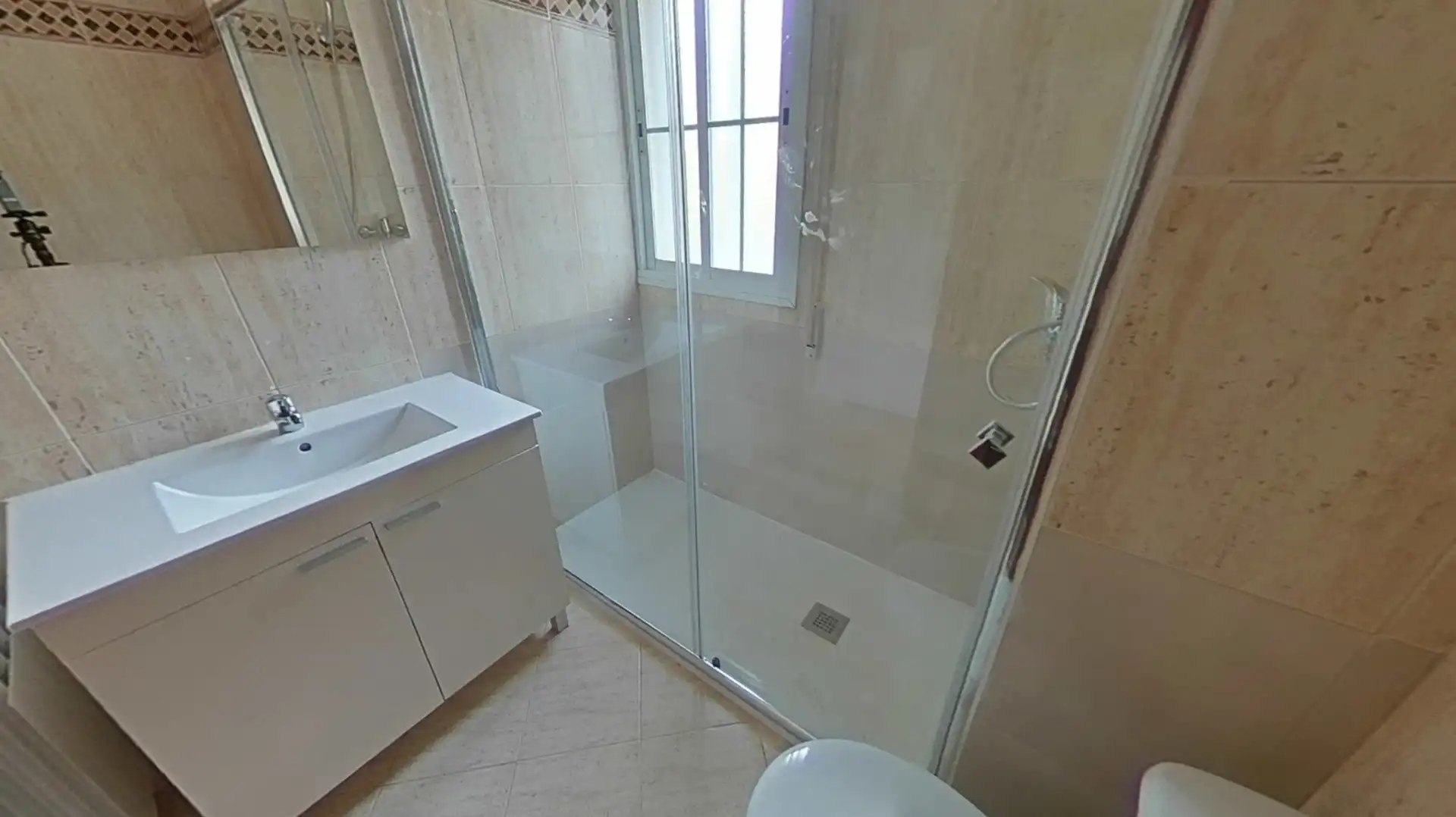 Baño de Dúplex en venta en San Sebastián de los Reyes con Calefacción, Terraza y Trastero