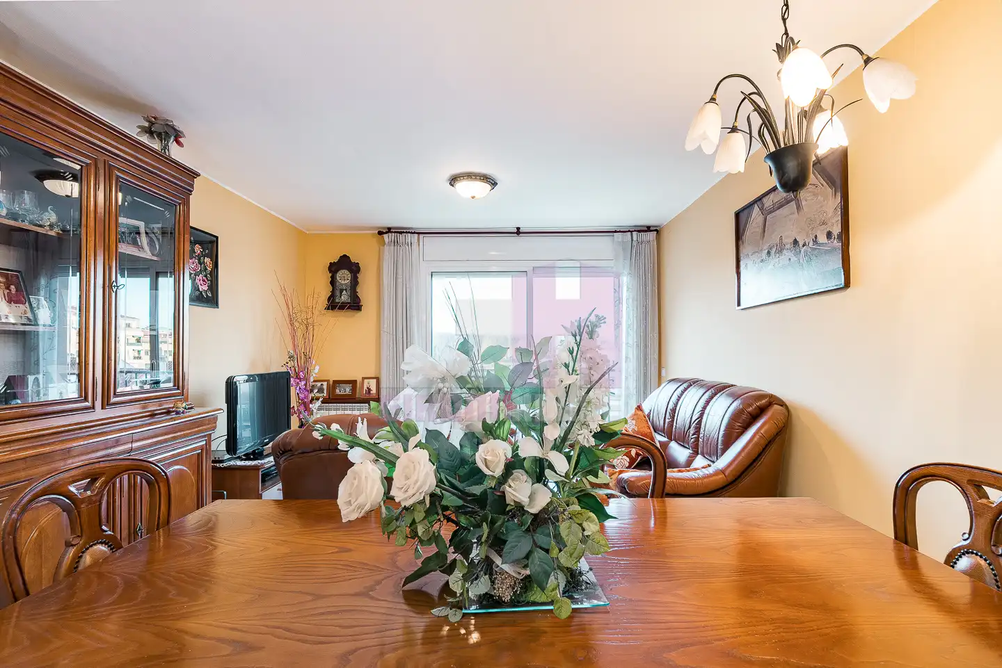 Sala de estar de Dúplex en venta en Salt con Calefacción, Terraza y Amueblado